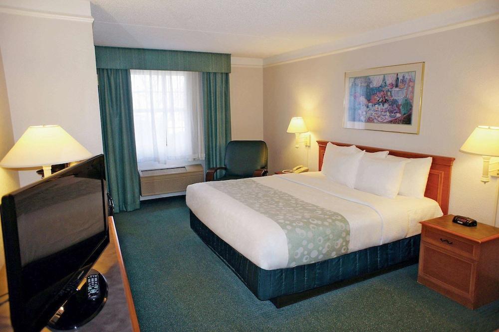 La Quinta Inn by Wyndham Norfolk Virginia Beach Exterior foto