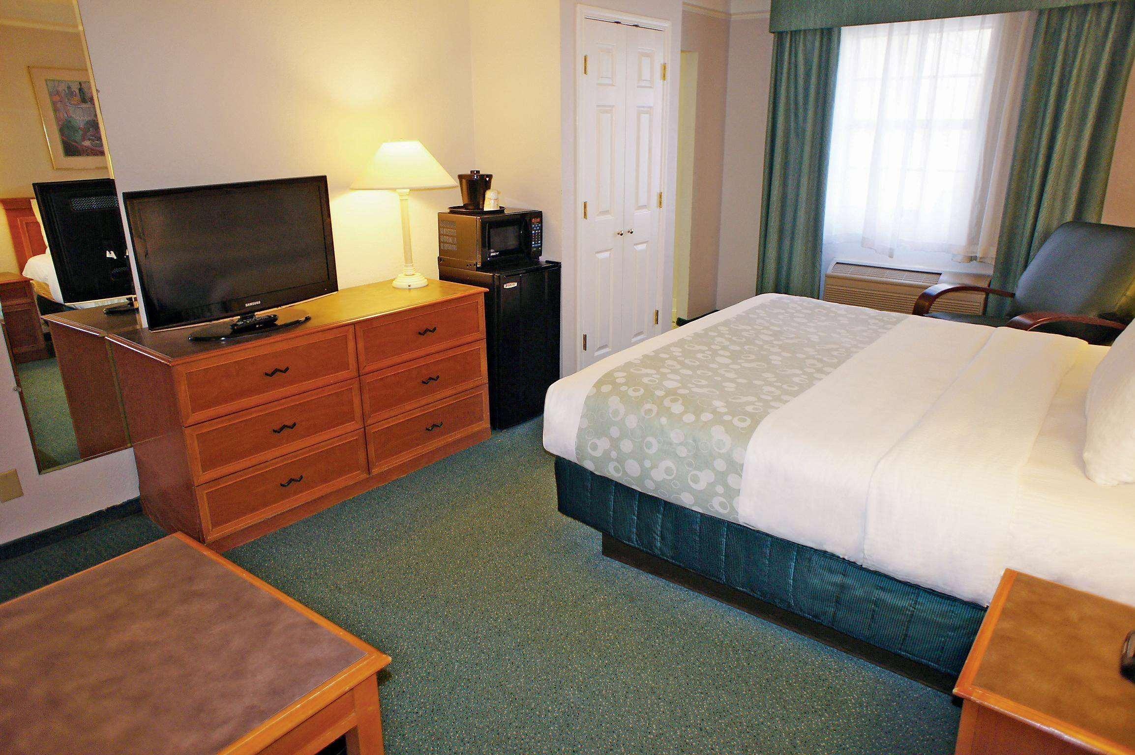 La Quinta Inn by Wyndham Norfolk Virginia Beach Exterior foto