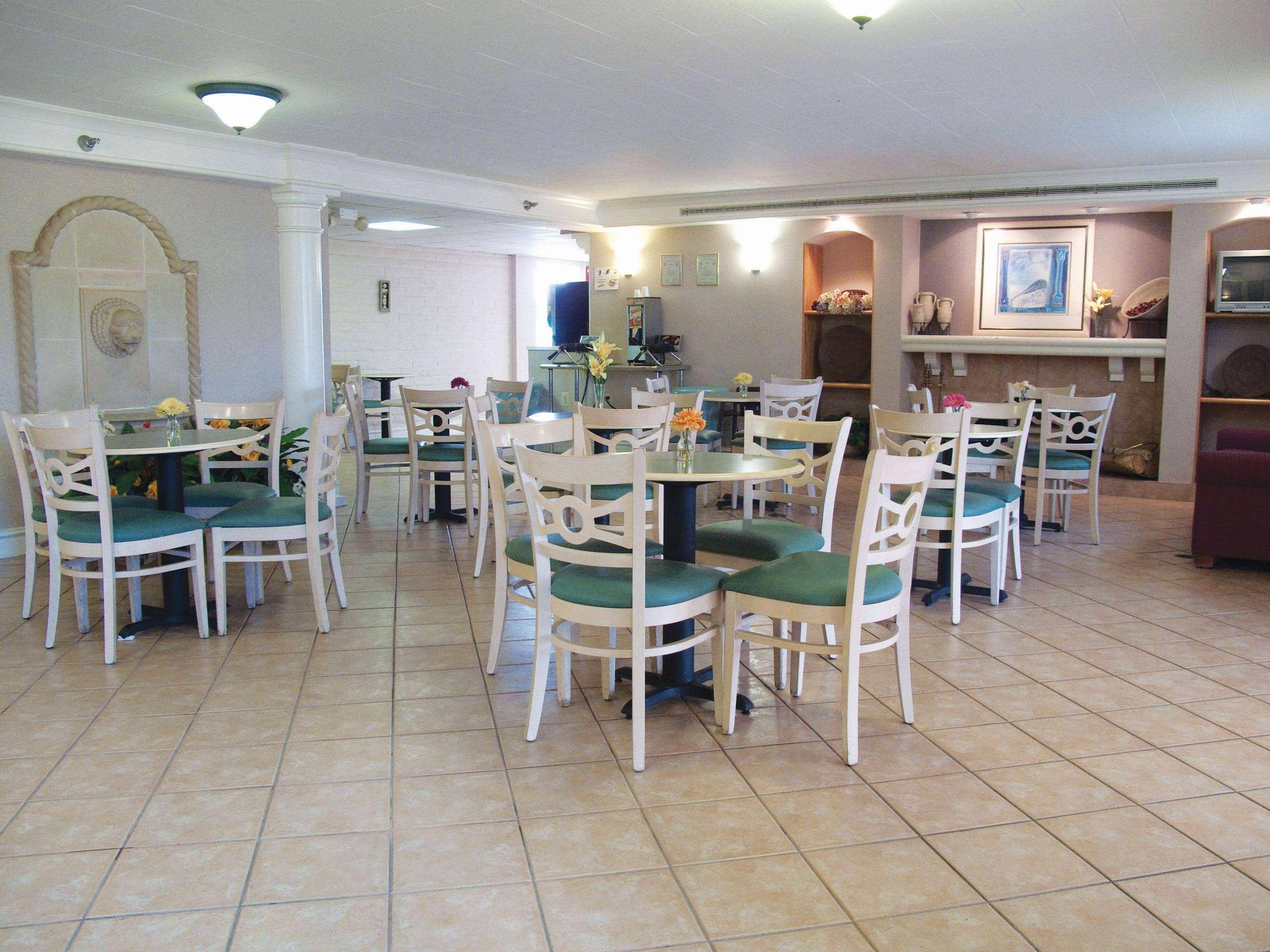 La Quinta Inn by Wyndham Norfolk Virginia Beach Exterior foto