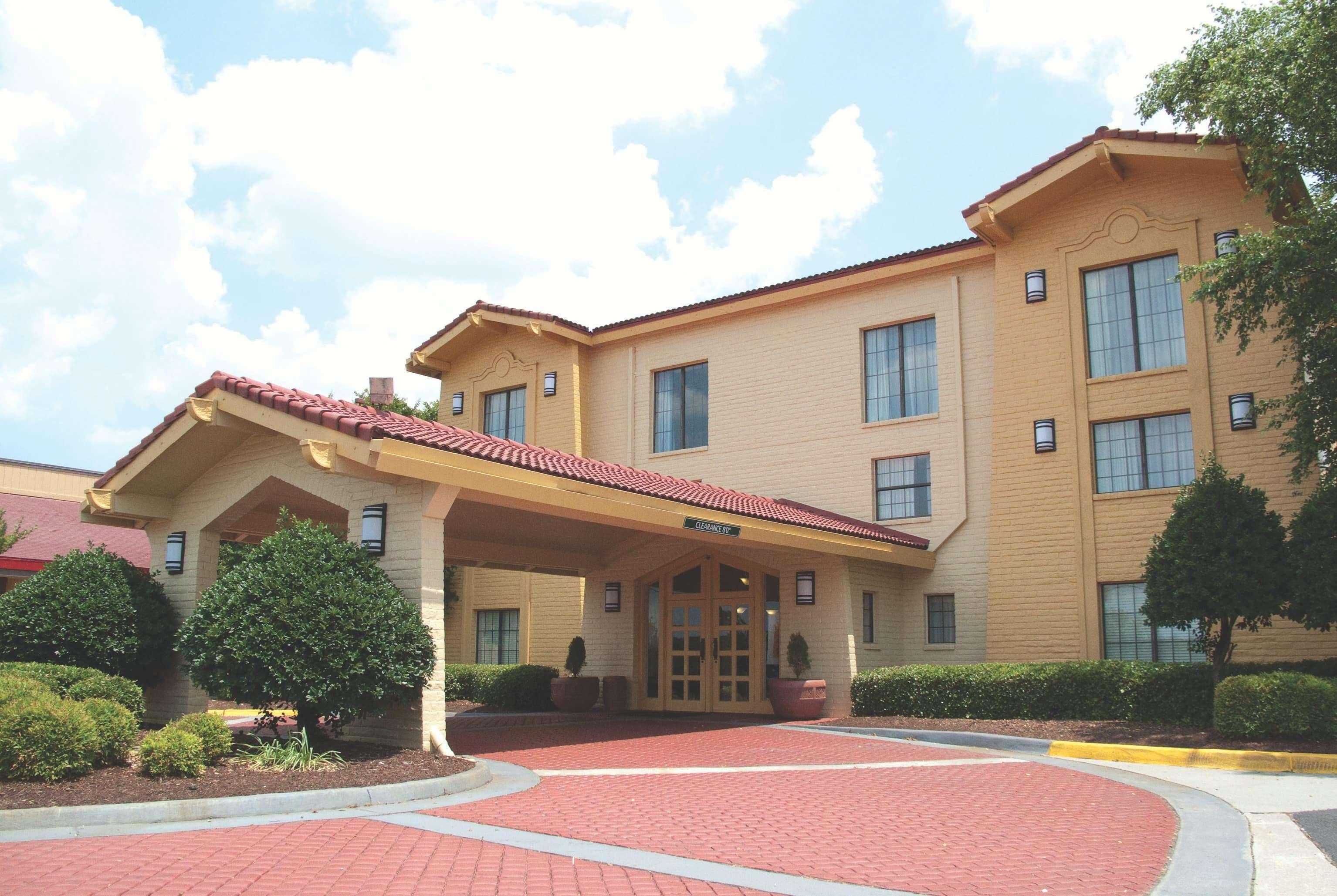 La Quinta Inn by Wyndham Norfolk Virginia Beach Exterior foto