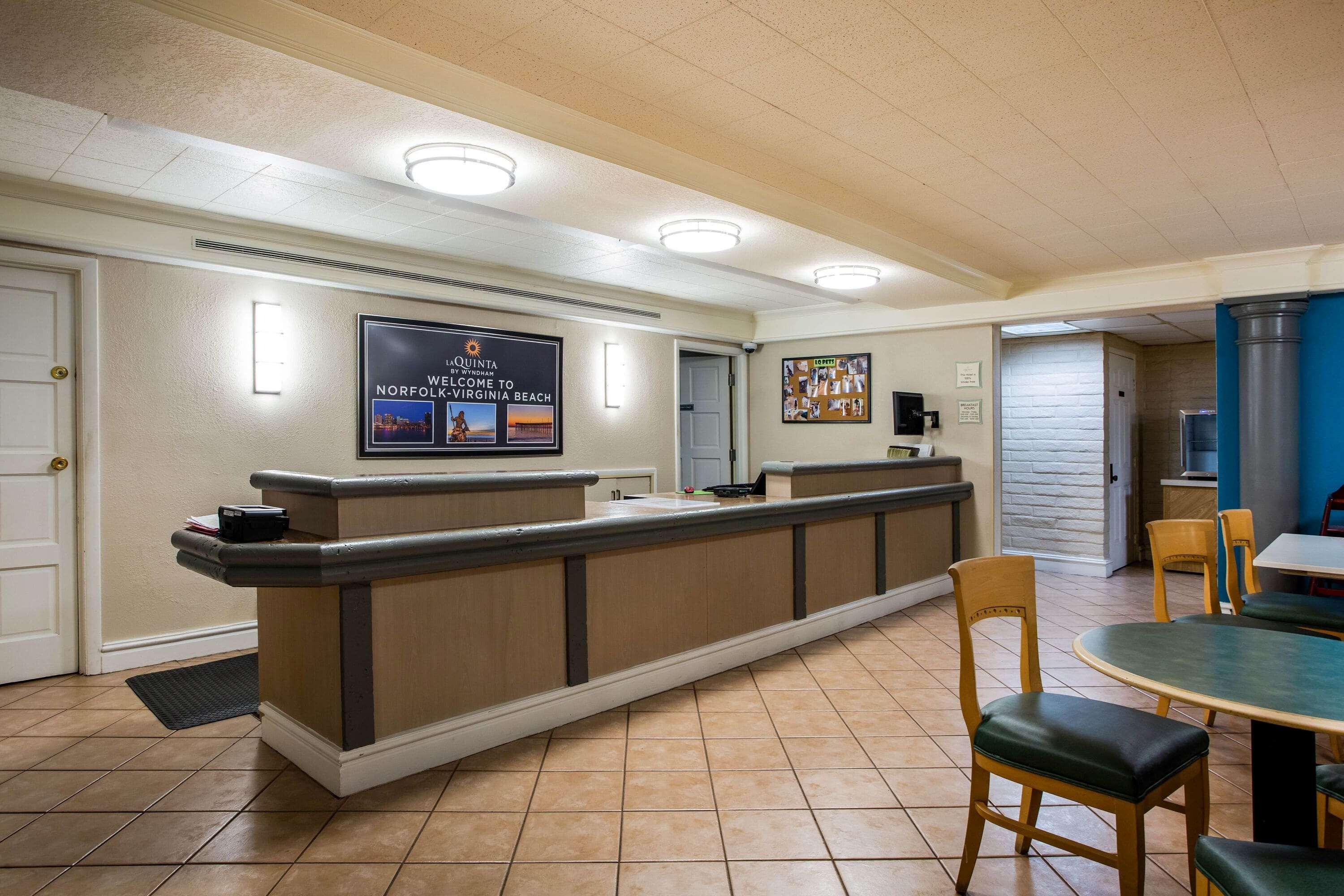 La Quinta Inn by Wyndham Norfolk Virginia Beach Exterior foto